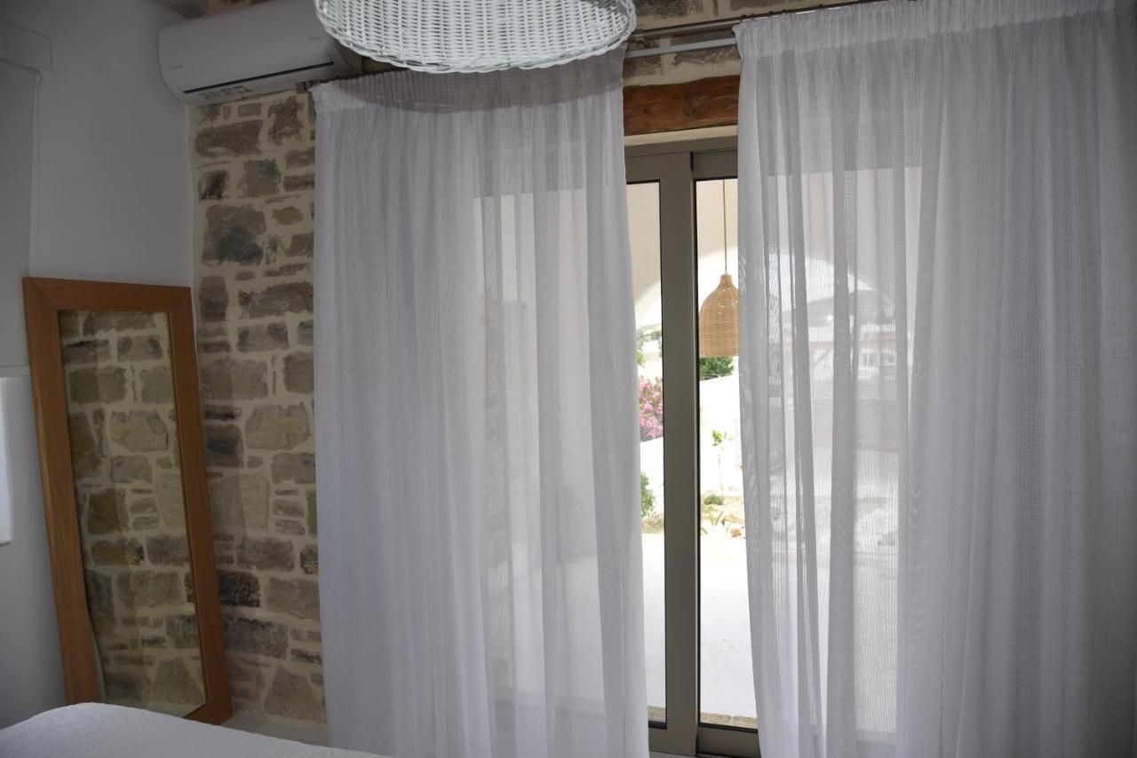 Laini Luxury Suites Pombia Zewnętrze zdjęcie
