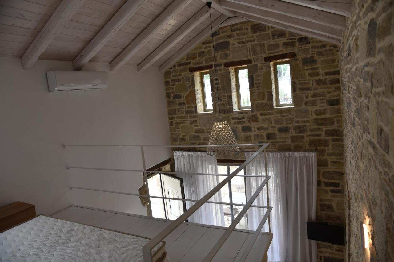 Laini Luxury Suites Pombia Zewnętrze zdjęcie
