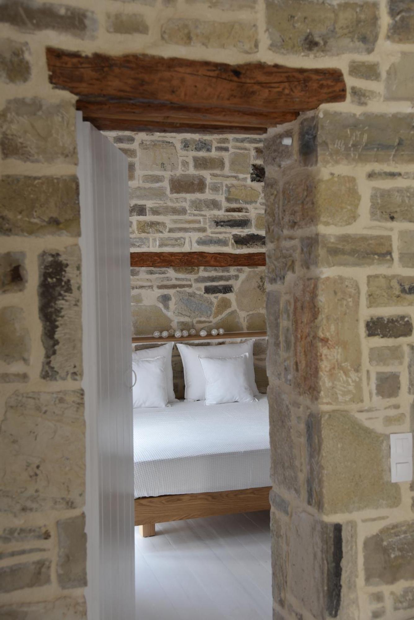Laini Luxury Suites Pombia Zewnętrze zdjęcie